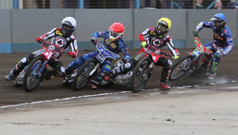 Kings Lynn Stars looking to beat the weather and the Belle Vue Aces