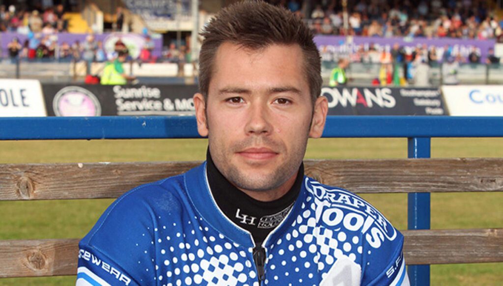 Paul Starke becomes a Poole Pirate again