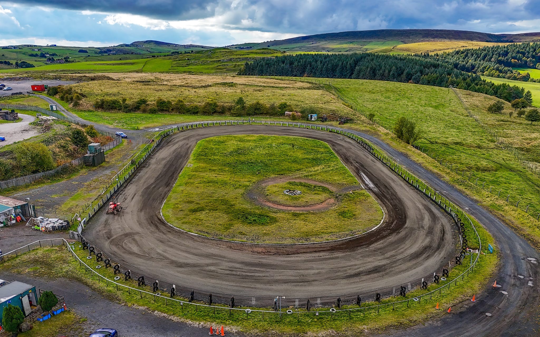 Buxton aim to attract ex-fans with MDL race action!