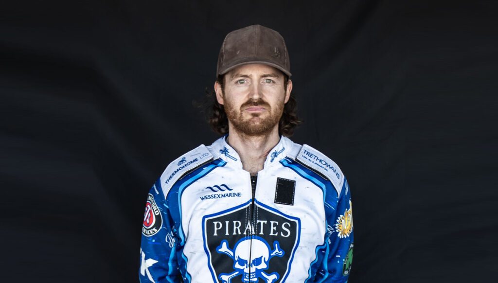Richard Lawson returns to the Poole Pirates for 2026