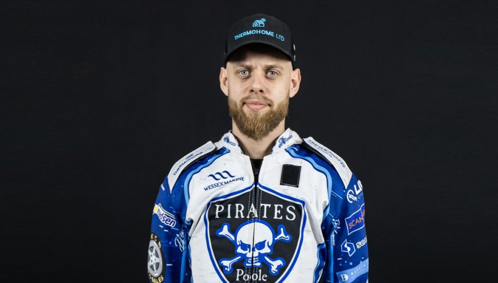 Danish Star Thomsen Forced to Leave Poole Ahead of 2026 Season as Cairns confirmed!