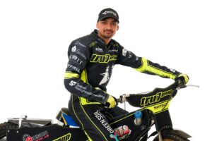 Ipswich Pull Plug on Kennett Move as Hellstrom-Bangs Return Nears
